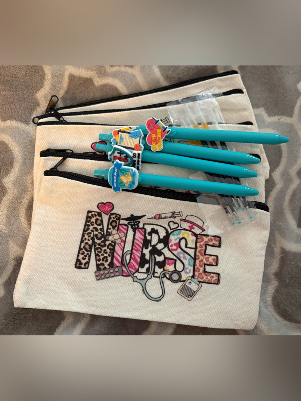 Nurse-Themed Turquoise Pen Set with White Zip Pencil Pouch